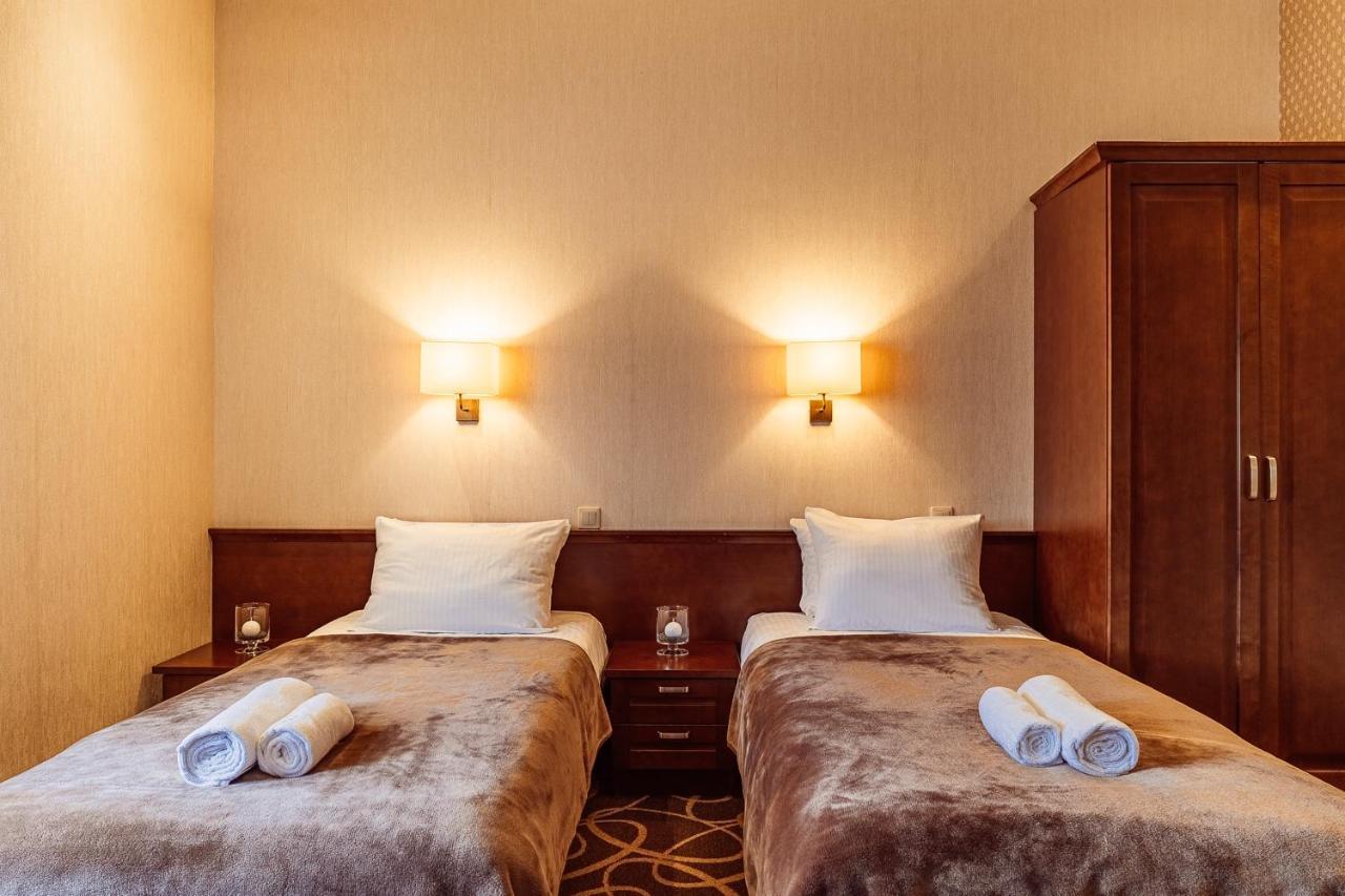 Hotel Dwor Choiny Kazimierówka Dış mekan fotoğraf