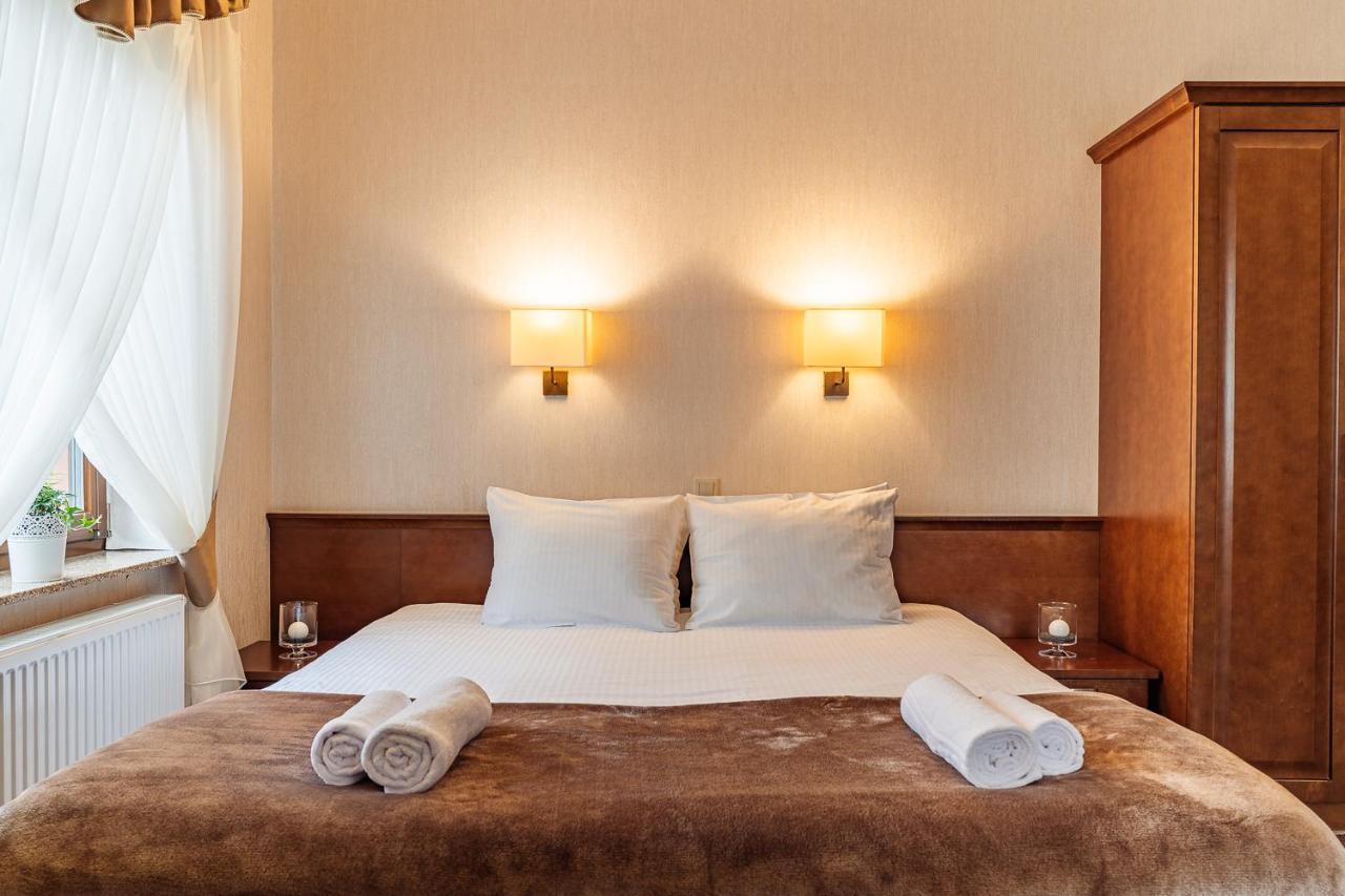 Hotel Dwor Choiny Kazimierówka Dış mekan fotoğraf