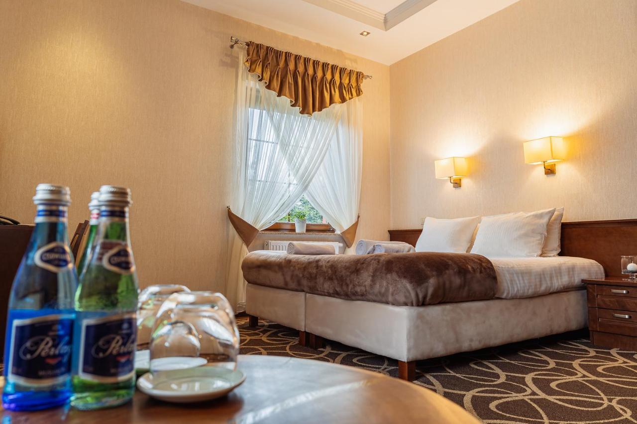 Hotel Dwor Choiny Kazimierówka Dış mekan fotoğraf